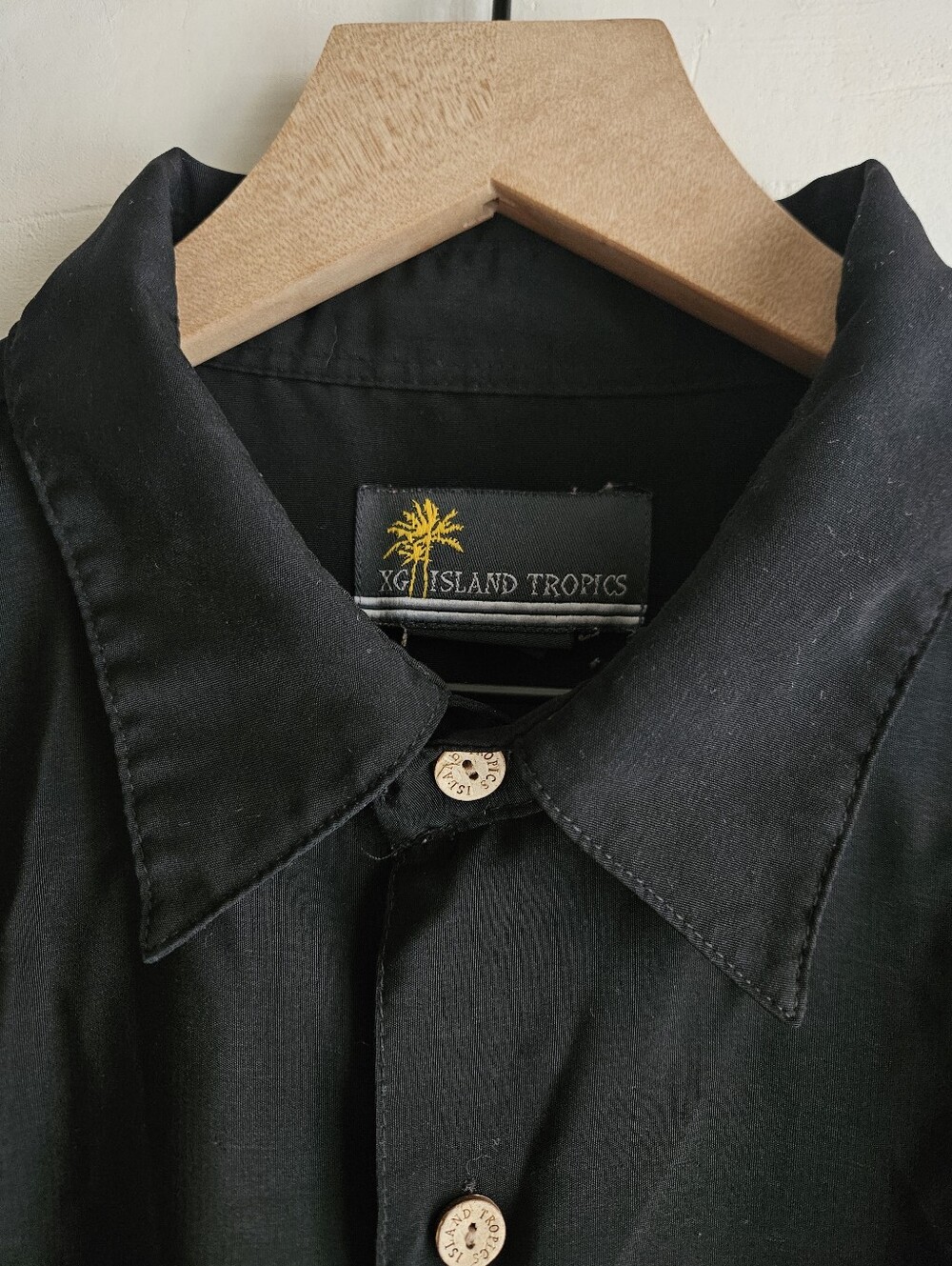 button up shirt - Picture 3 of 4